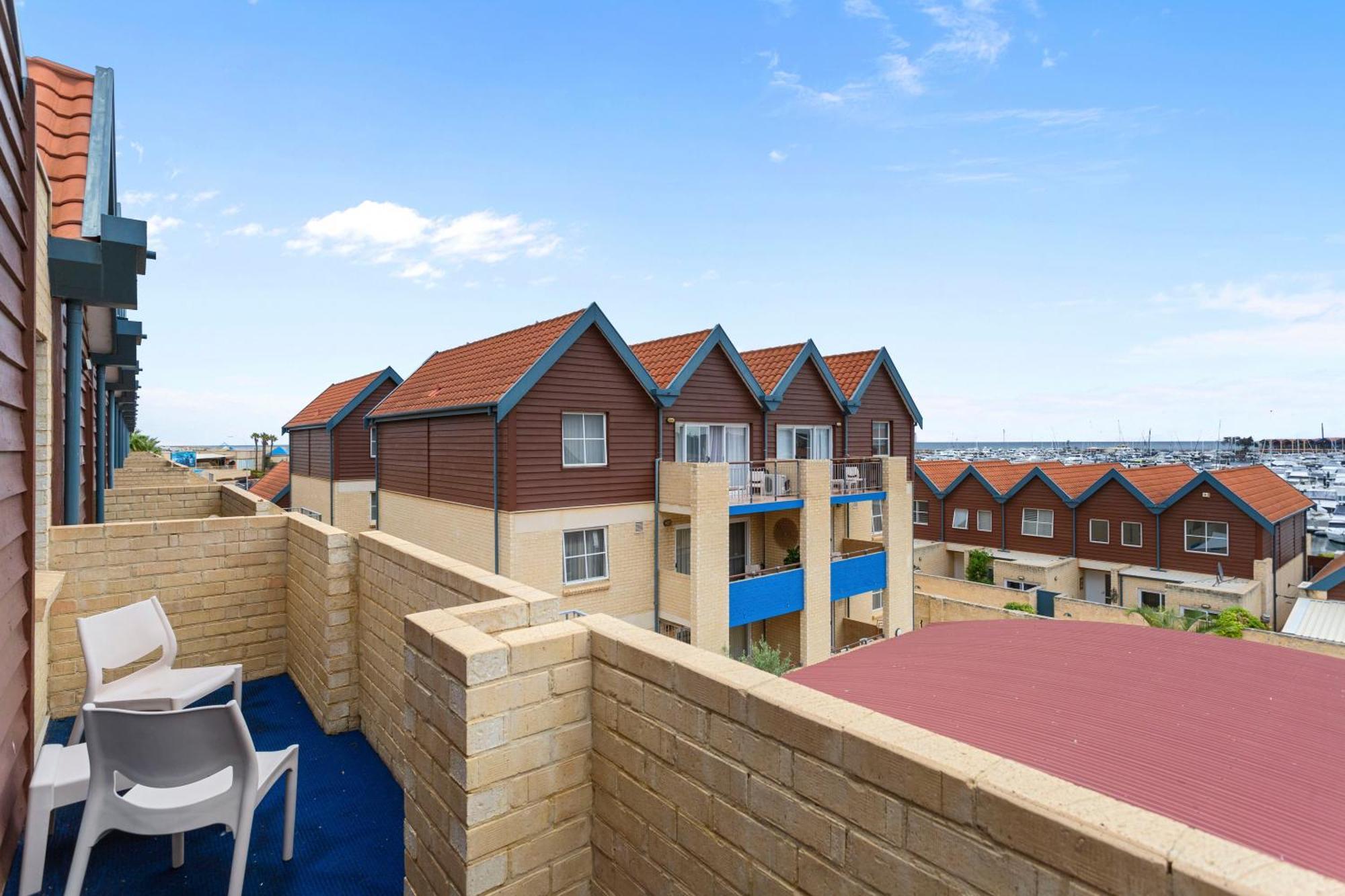 Nautica Residences Hillarys Perth Exteriör bild