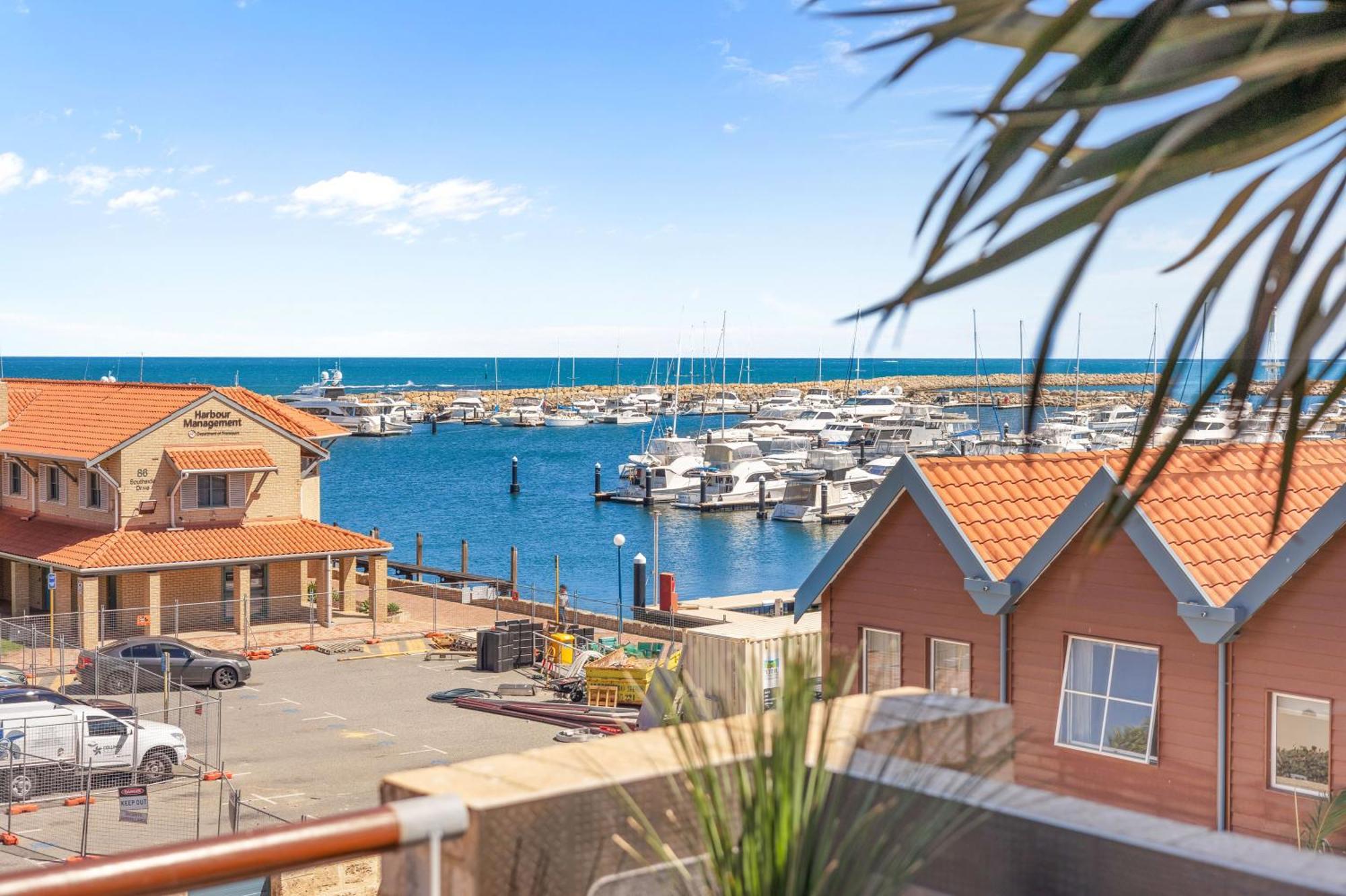 Nautica Residences Hillarys Perth Exteriör bild